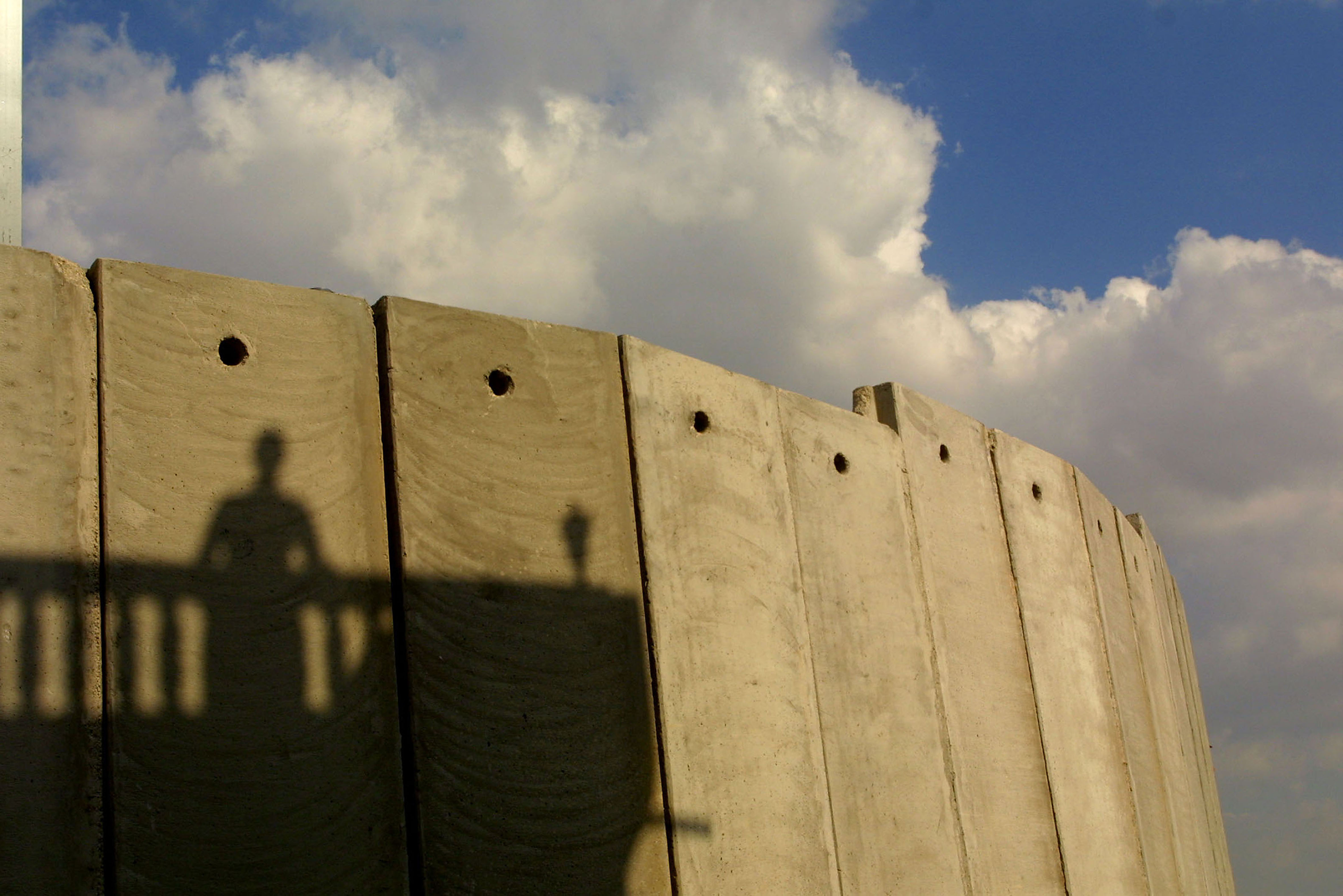 Separation Barrier and Student Shadow